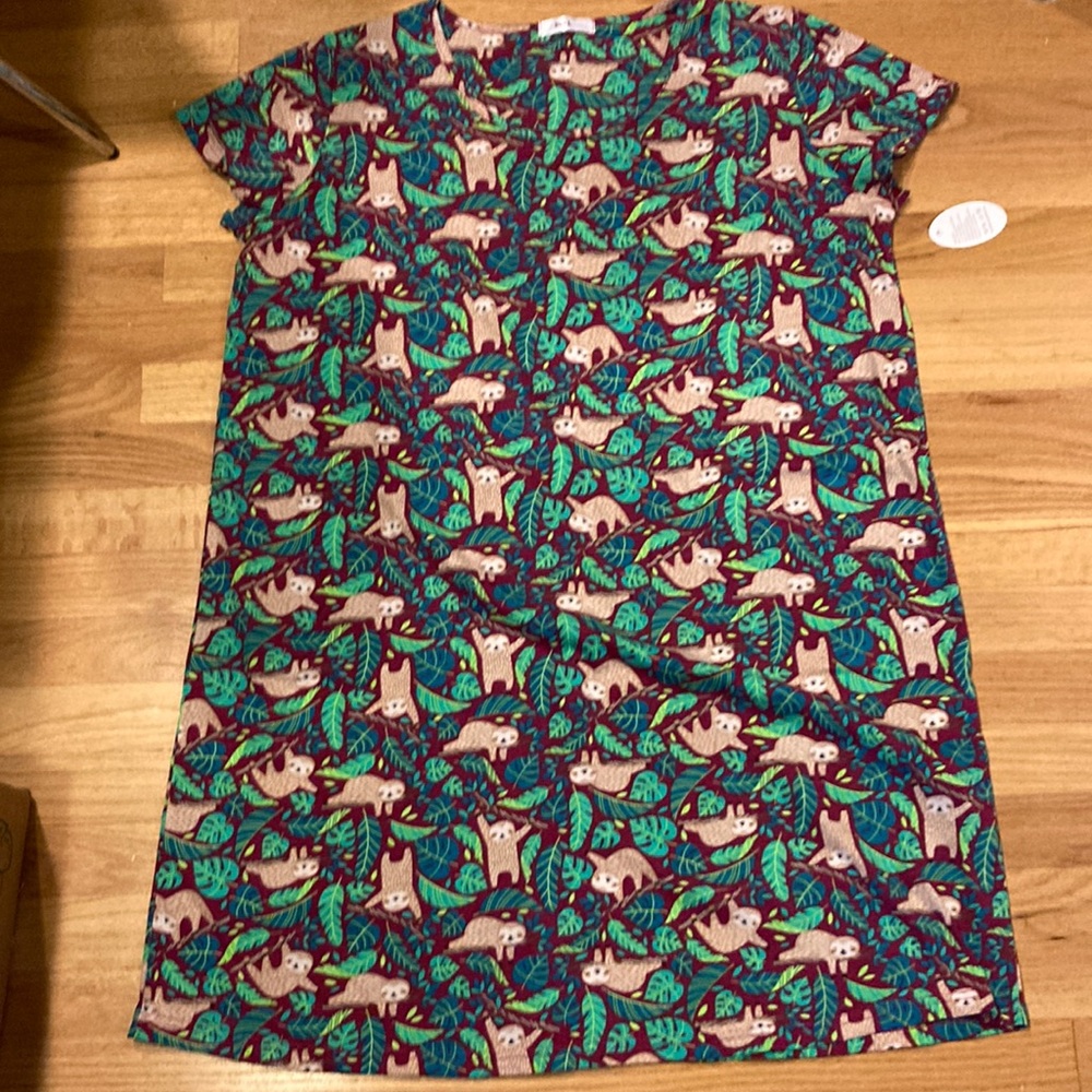 NWT Pnaeong adorable kitschy graphic nightgown chipmunk?